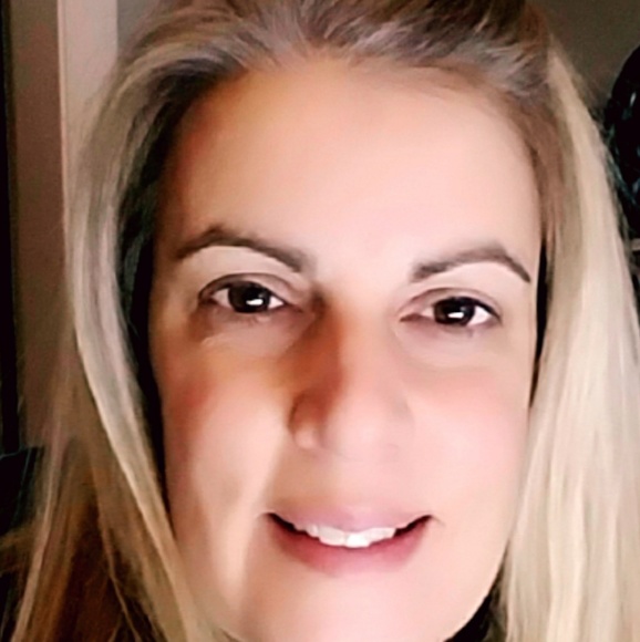 Meet your Posher, Candice - Picture 1 of 1